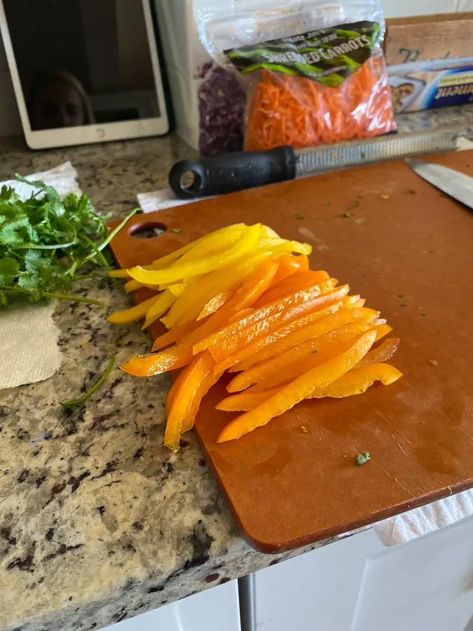 Thai crunch mason jar salad - prep vegetables