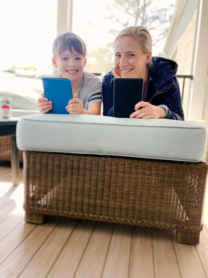 reading with mom