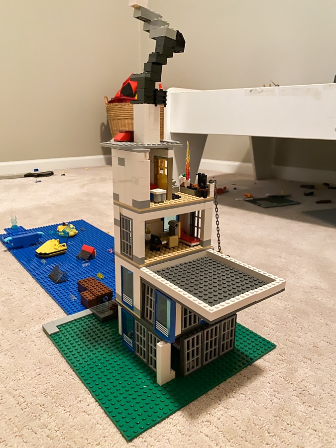 Lego Winter Lake House