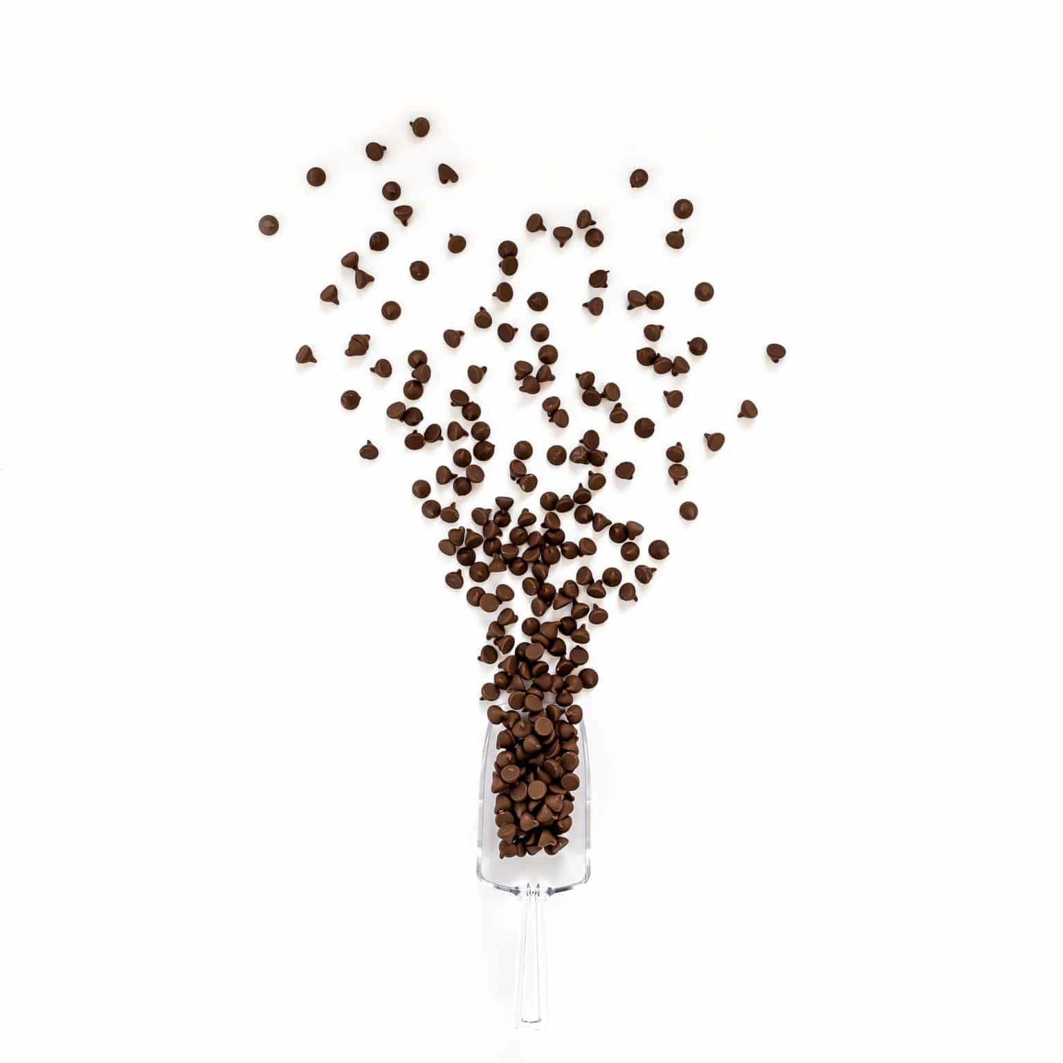 chocolate chips scoop big scoop of chocolate chips | Healthy Chocolate Recipes