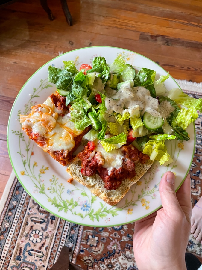 Blue Apron focaccia pizza with Italian sausage and salad