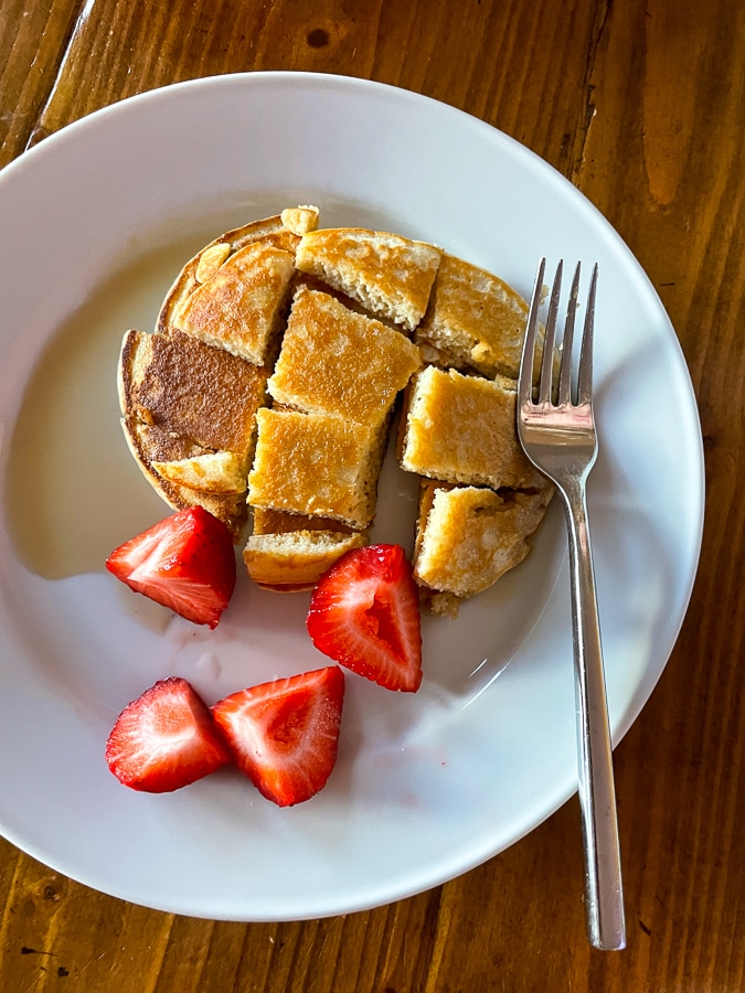 pancakes and strawberries