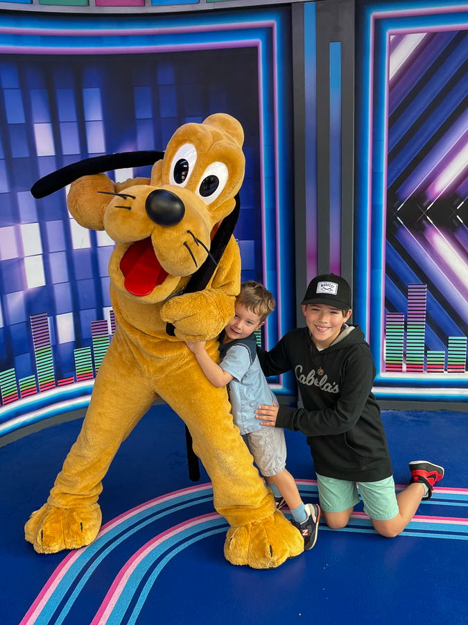Meeting Pluto | Disney Trip: Hollywood Studios