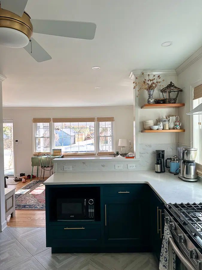 Cottage Living kitchen
