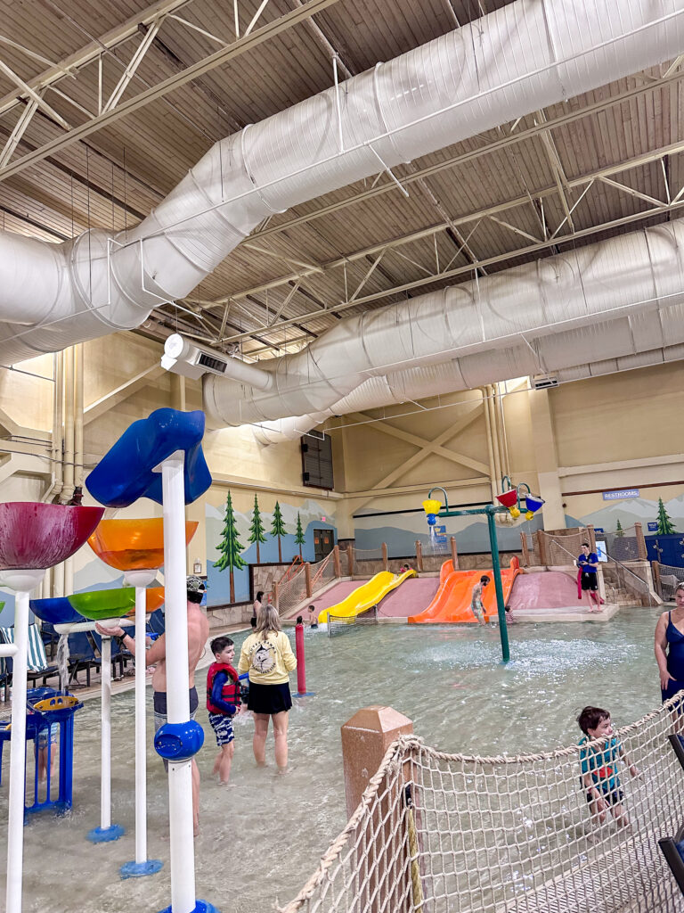 Great Wolf Lodge in Williamsburg Zero Entry Toddler Pool