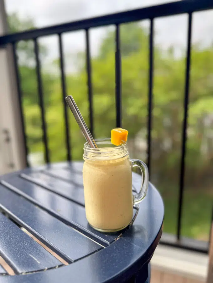 Mango Pineapple Smoothie