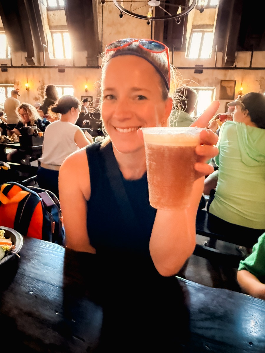 Kath holding butterbeer at three broomsticks