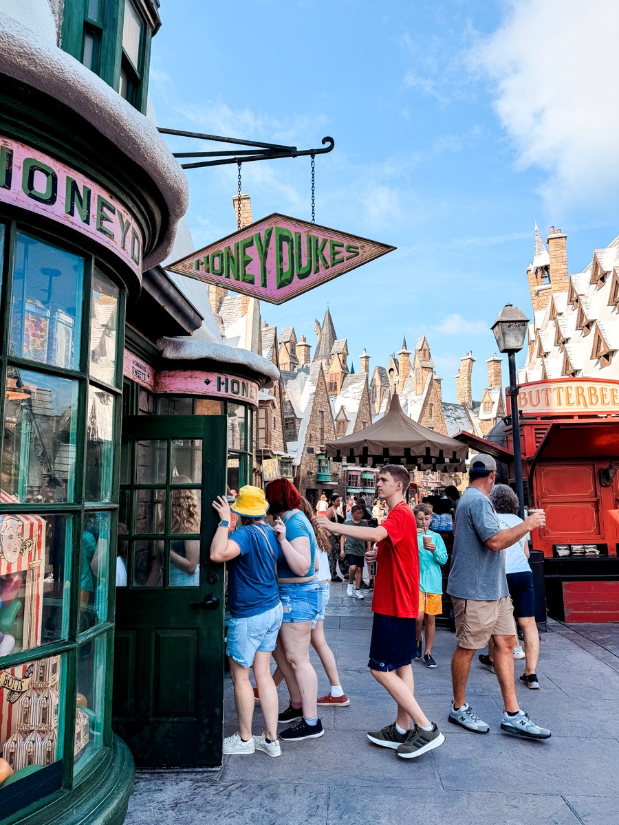 Honeydukes sign at Universal Islands of Adventure