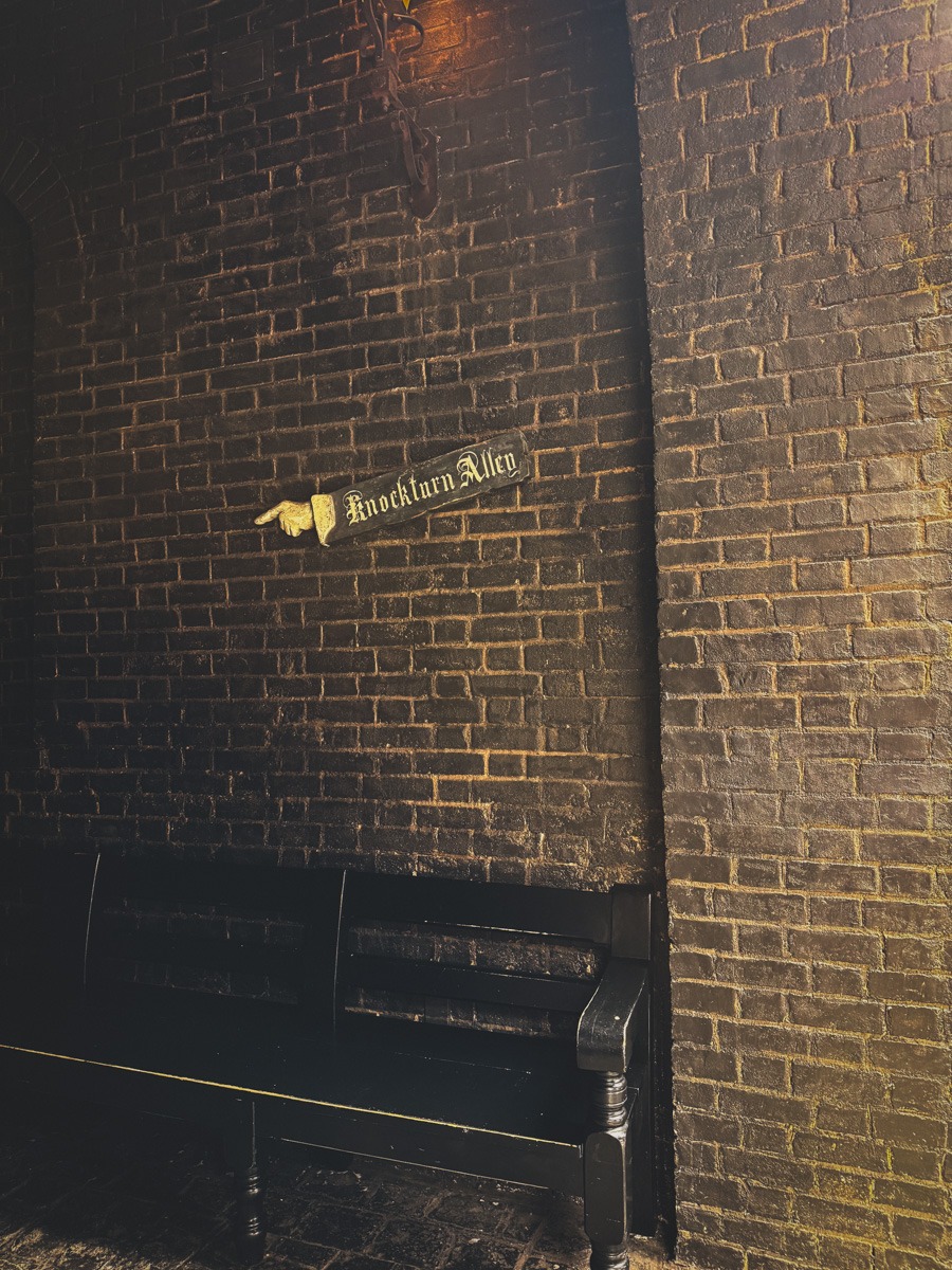 Knockturn alley sign at Universal Studios Florida